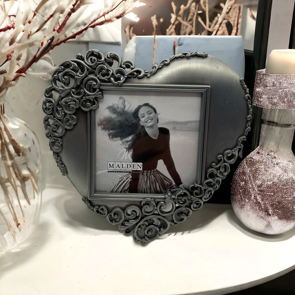 Malden Heart shaped silver toned heart shaped picture frame